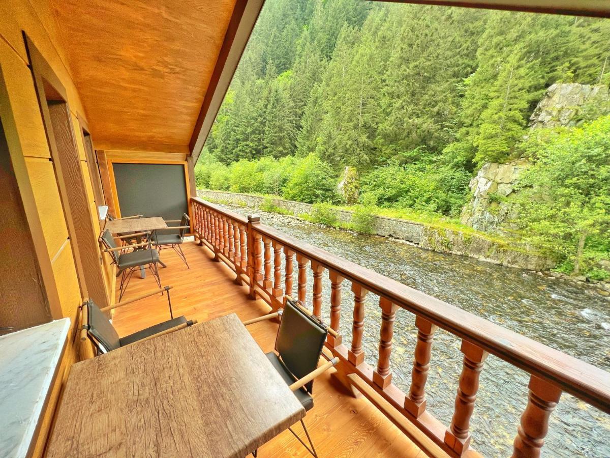 Raha Villa Bungalow 乌宗 外观 照片